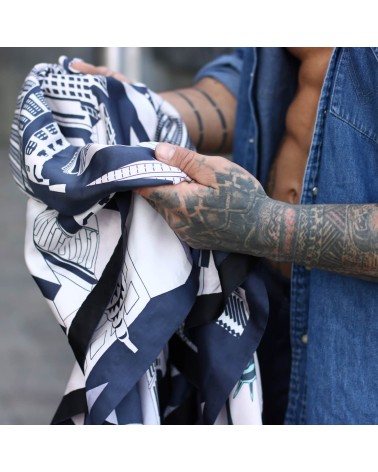 Le foulard New York City et des tatouages
